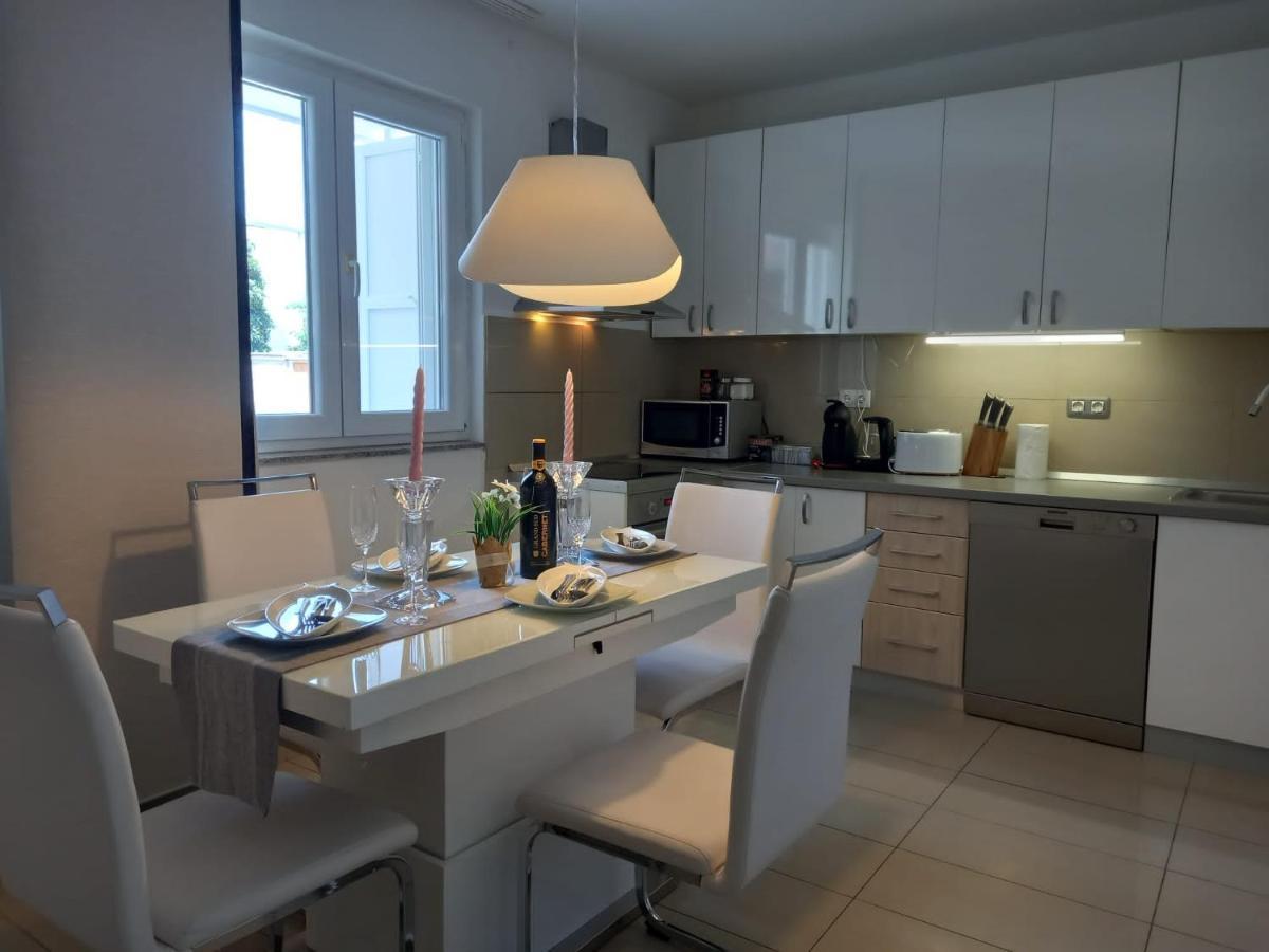 Apartman Zara Exteriör bild
