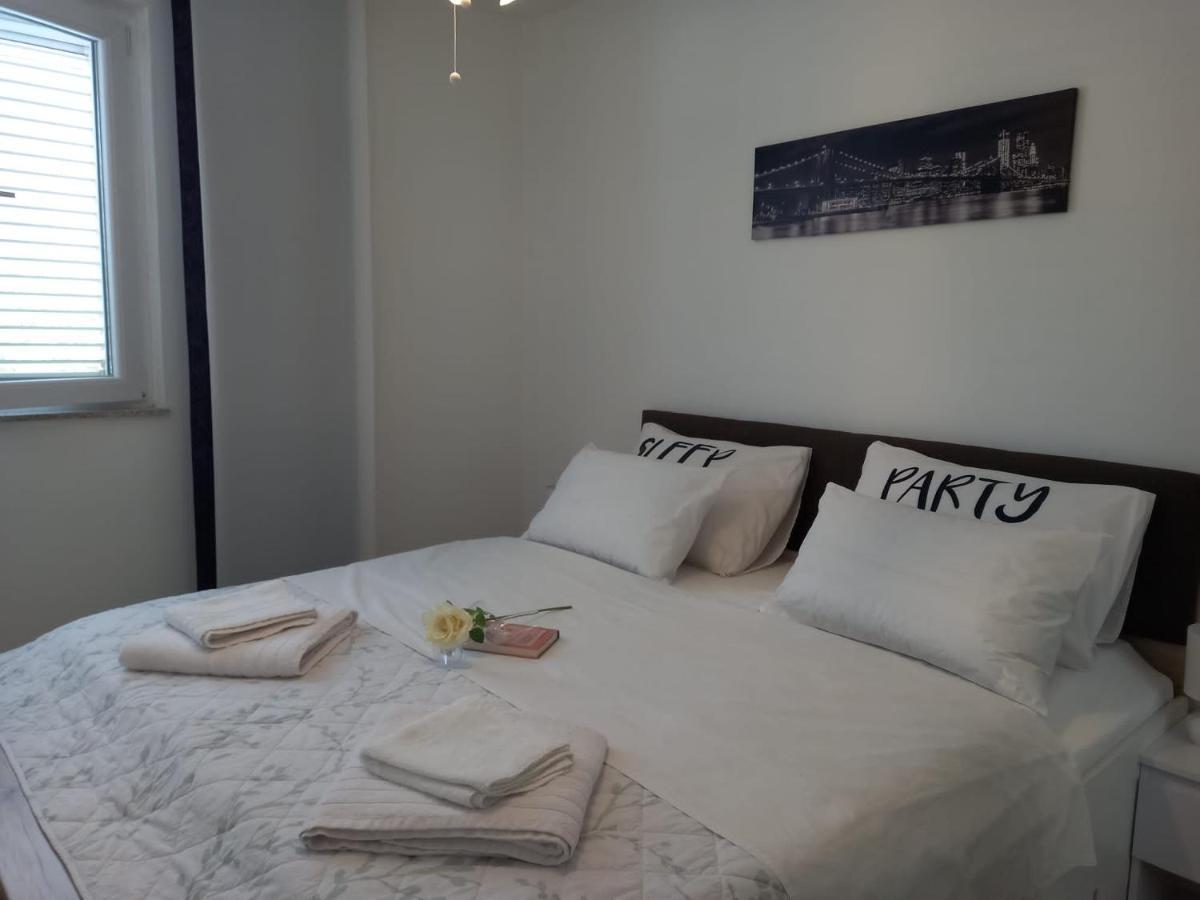Apartman Zara Exteriör bild